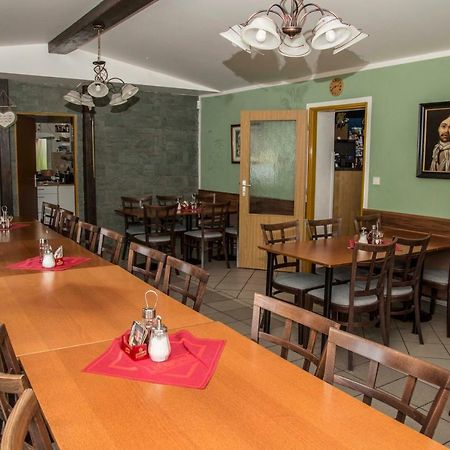 Hotel U Lip Trojanovice Френштат-под-Радгоштем Экстерьер фото