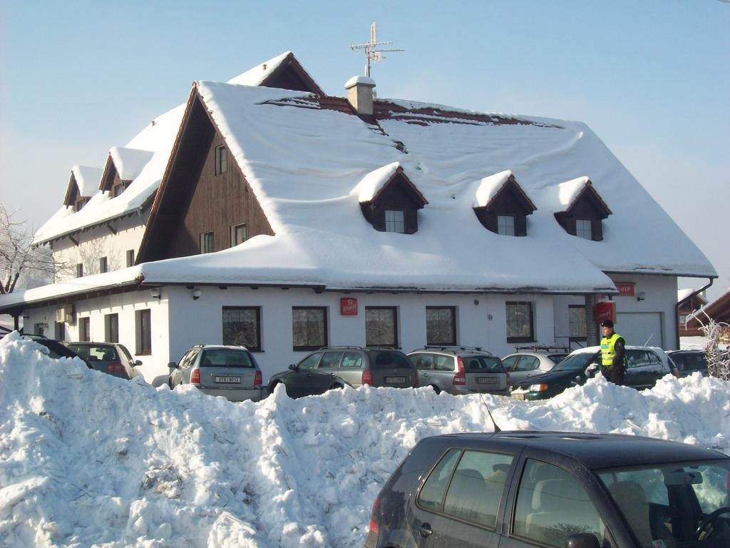 Hotel U Lip Trojanovice Френштат-под-Радгоштем Экстерьер фото